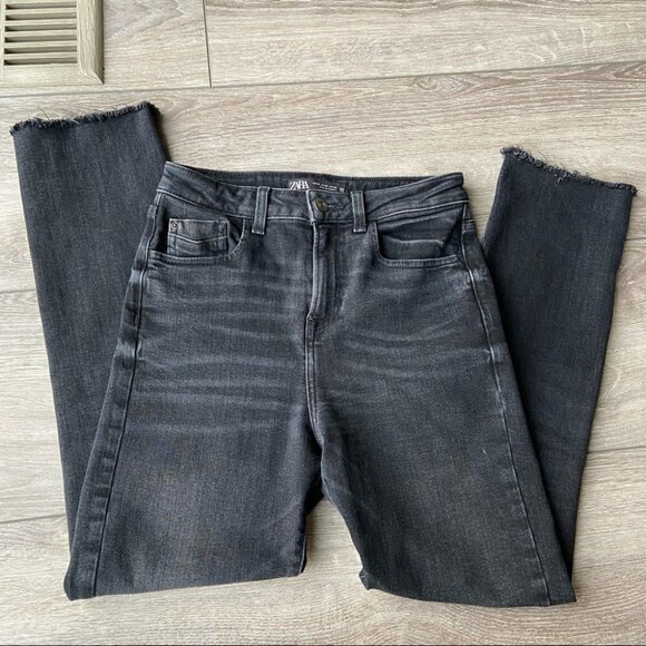 Zara High  Rise Slim Straight Raw Hem Jeans - Picture 9 of 13
